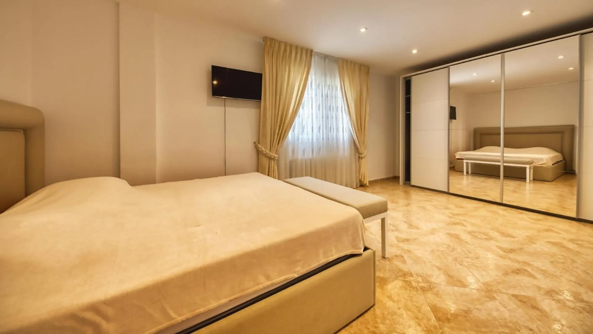 Costacabana - Villa Lorena Lloret de Mar
