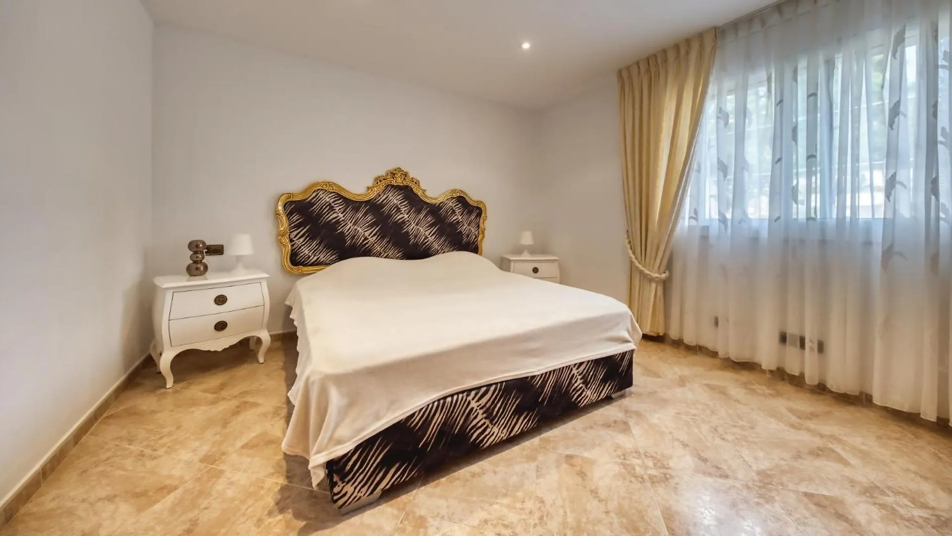 Costacabana - Villa Lorena Lloret de Mar Spain