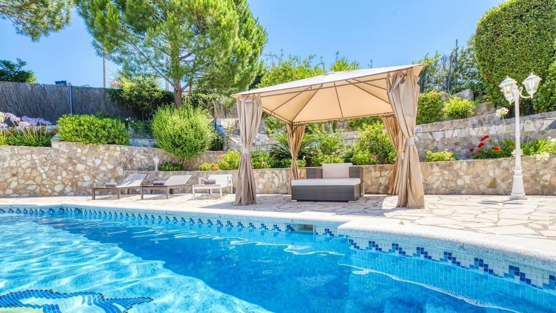 Costacabana - Villa Lorena Lloret de Mar
